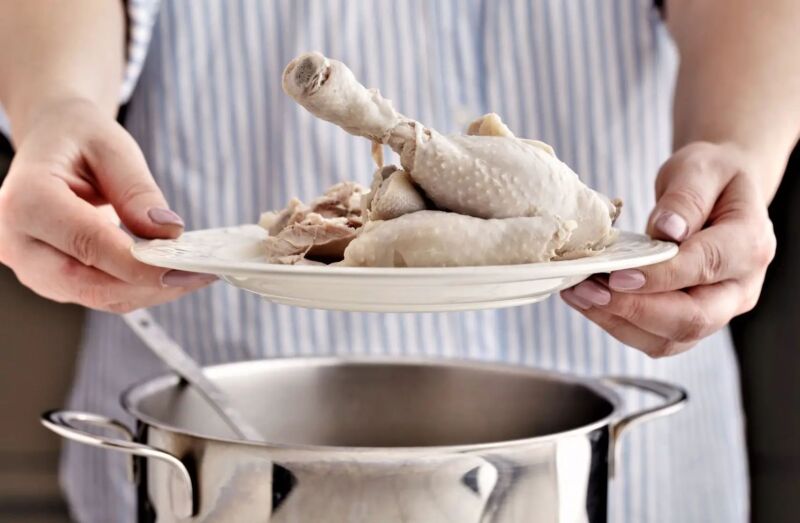 How Long to Boil Chicken Legs?